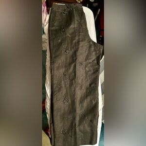 NWT Briggs New York Women’s Black Cropped pants with Rose embroidered sz 16